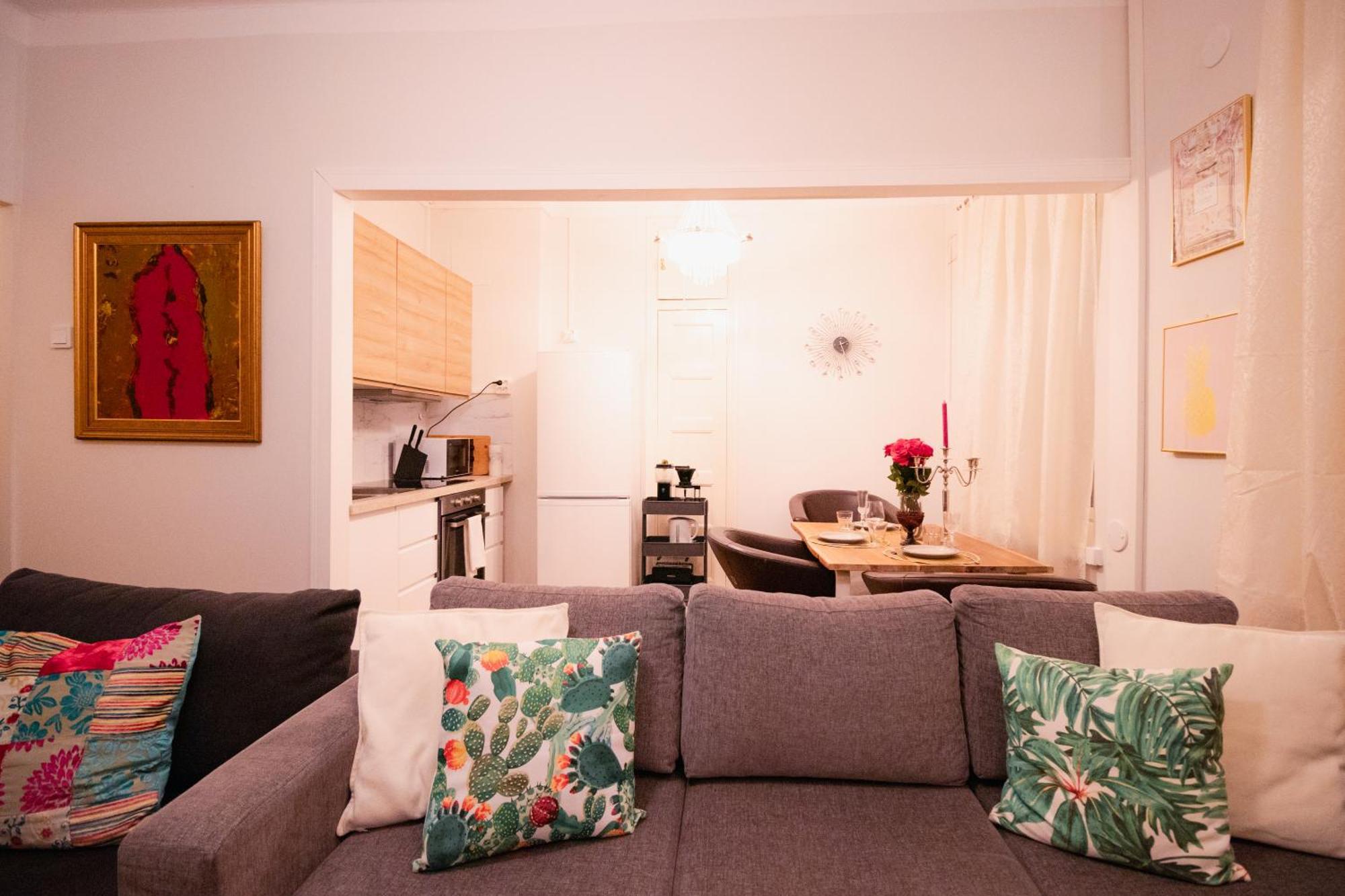 Lovely Flat In The Heart Of Хельсинки Экстерьер фото